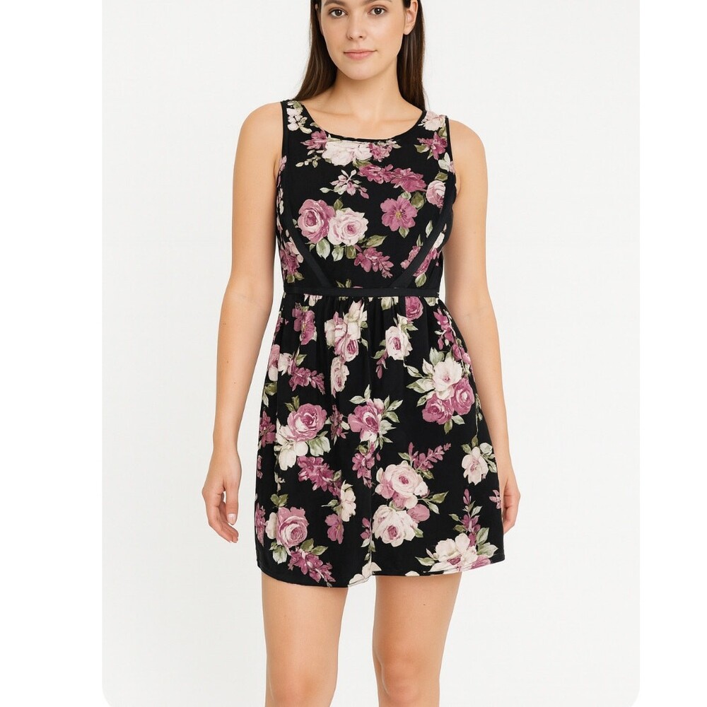 THREE PINK HEARTS Dress Juniors SIZE 3 Black Multi Floral Roses Print fit flare